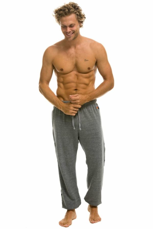 Threademporium.shop2285b34dfb 2